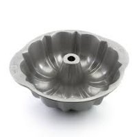 USA Fluted Tube Cake Pan